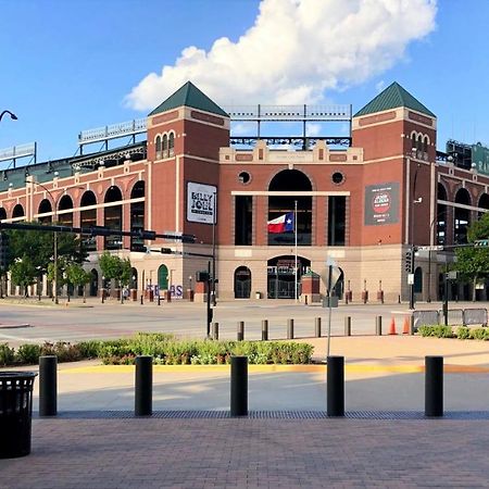 Family Friendly 2Bdrm-Walk To At&T/Cowboys Stadium 알링턴 외부 사진