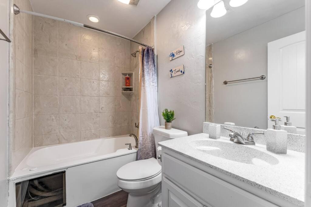 Family Friendly 2Bdrm-Walk To At&T/Cowboys Stadium 알링턴 외부 사진