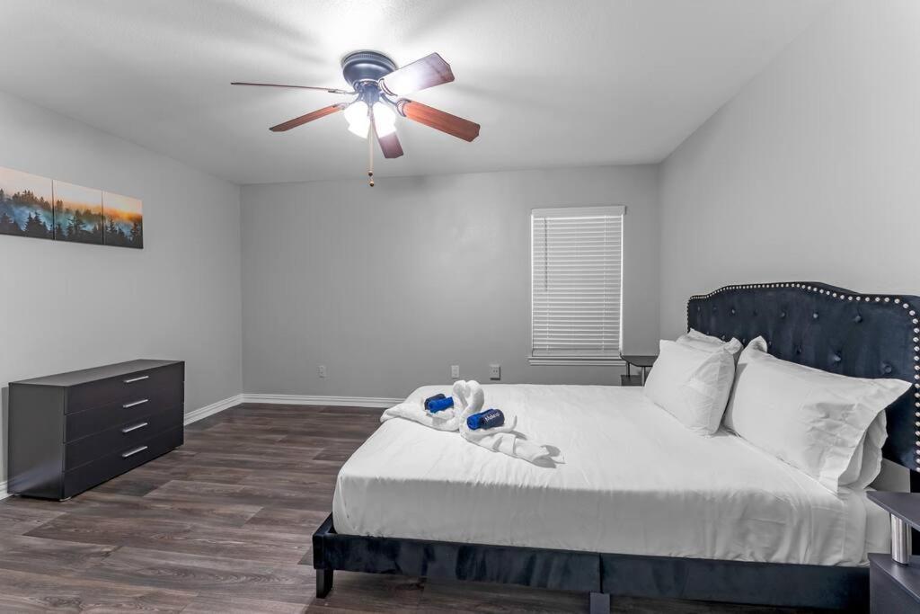 Family Friendly 2Bdrm-Walk To At&T/Cowboys Stadium 알링턴 외부 사진