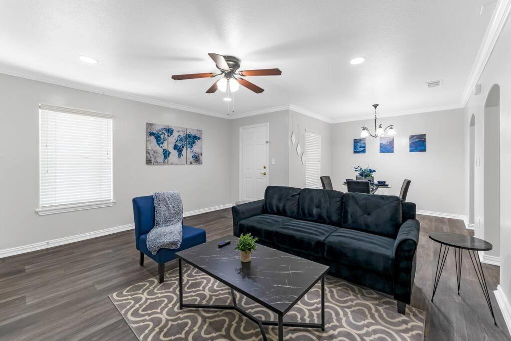 Family Friendly 2Bdrm-Walk To At&T/Cowboys Stadium 알링턴 외부 사진