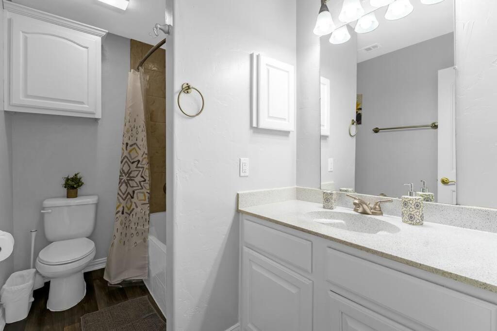 Family Friendly 2Bdrm-Walk To At&T/Cowboys Stadium 알링턴 외부 사진